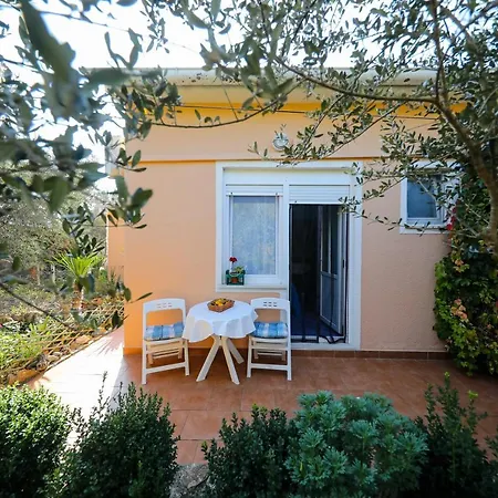 With A Parking Space Brbinj, Dugi Otok - 8160 Apartment Brbinj