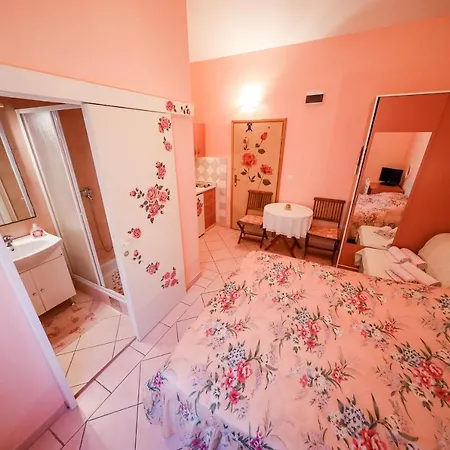 With A Parking Space Brbinj, Dugi Otok - 8160 Apartment Brbinj