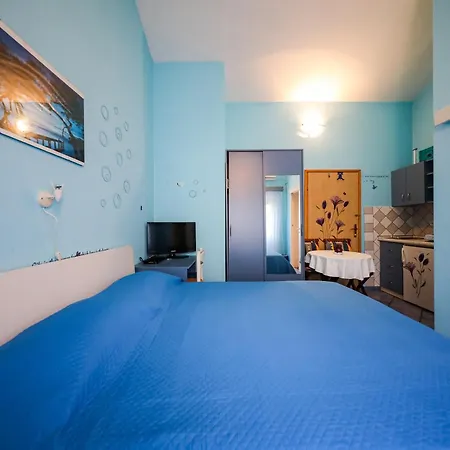 Apartment With A Parking Space Brbinj, Dugi Otok - 8160 Brbinj