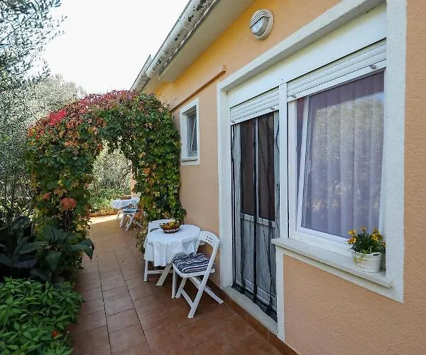 Appartement With Parking Space Brbinj, Dugi Otok - 8160 *