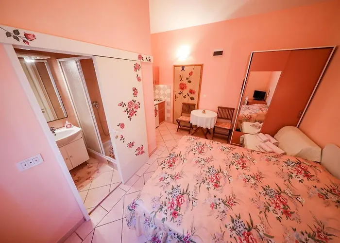 With Parking Space Brbinj, Dugi Otok - 8160 Appartement Brbinj